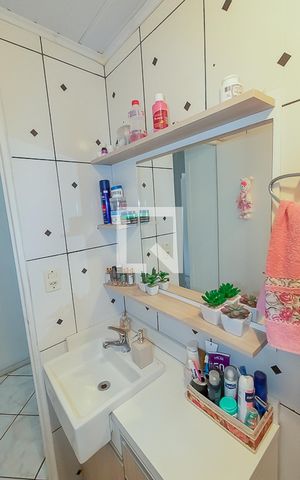 Casa à venda com 230m², 2 quartos e 2 vagasBanheiro 2