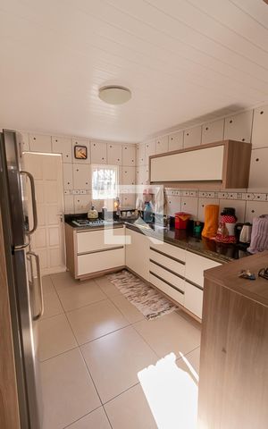 Casa à venda com 230m², 2 quartos e 2 vagasCozinha