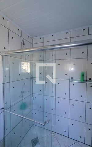 Casa à venda com 230m², 2 quartos e 2 vagasbanheiro quarto 1