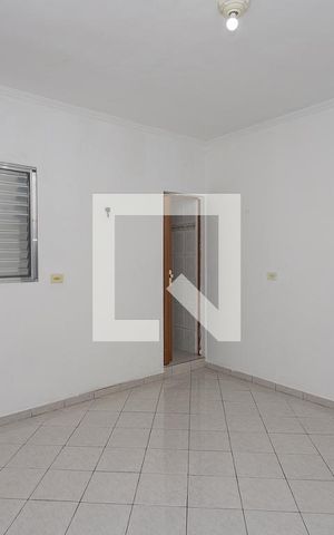 Casa para alugar com 48m², 1 quarto e sem vaga Casa para alugar com 48m², 1 quarto e sem vagaQuarto