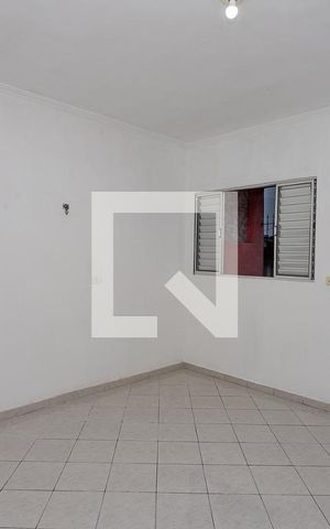 Casa para alugar com 48m², 1 quarto e sem vaga Casa para alugar com 48m², 1 quarto e sem vagaQuarto