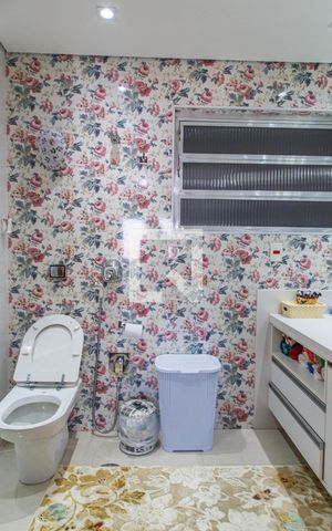 Apartamento à venda com 156m², 3 quartos e 1 vaga Apartamento à venda com 156m², 3 quartos e 1 vagaBanheiro Suíte 1