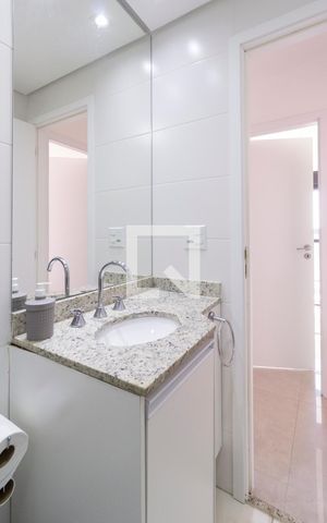 Apartamento à venda com 57m², 2 quartos e 1 vagaBanheiro da Suíte 