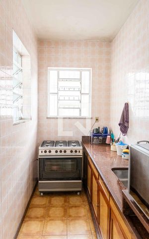 Casa à venda com 700m², 4 quartos e 2 vagas Casa à venda com 700m², 4 quartos e 2 vagasCozinha