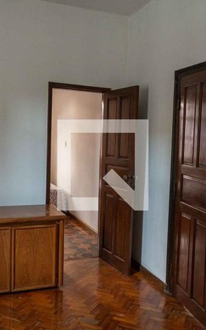 Casa à venda com 700m², 4 quartos e 2 vagas Casa à venda com 700m², 4 quartos e 2 vagasQuarto 1