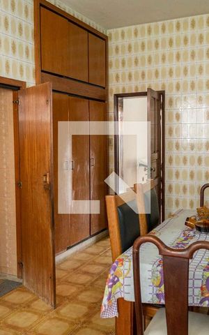 Casa à venda com 700m², 4 quartos e 2 vagas Casa à venda com 700m², 4 quartos e 2 vagasCozinha