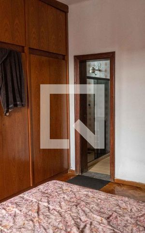 Casa à venda com 700m², 4 quartos e 2 vagas Casa à venda com 700m², 4 quartos e 2 vagasSuíte