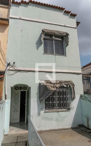 Casa à venda com 200m², 3 quartos e 1 vaga Casa à venda com 200m², 3 quartos e 1 vagaFachada