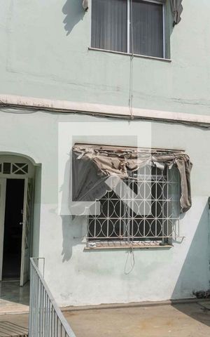 Casa à venda com 200m², 3 quartos e 1 vaga Casa à venda com 200m², 3 quartos e 1 vagaFachada