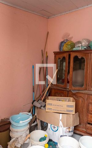 Casa à venda com 200m², 3 quartos e 1 vaga Casa à venda com 200m², 3 quartos e 1 vagaQuarto de Serviço