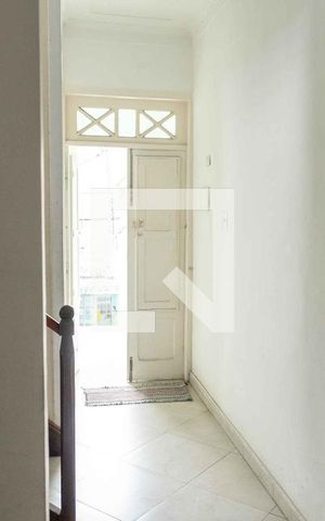 Casa à venda com 200m², 3 quartos e 1 vaga Casa à venda com 200m², 3 quartos e 1 vagaSala