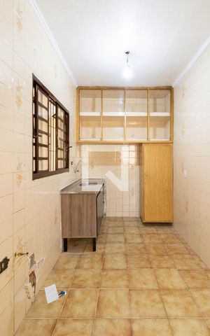 Casa à venda com 515m², 2 quartos e 3 vagas Casa à venda com 515m², 2 quartos e 3 vagasCozinha