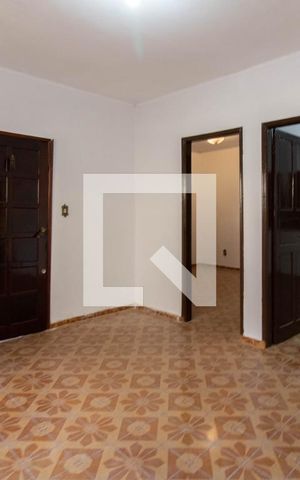 Casa à venda com 515m², 2 quartos e 3 vagas Casa à venda com 515m², 2 quartos e 3 vagasSala