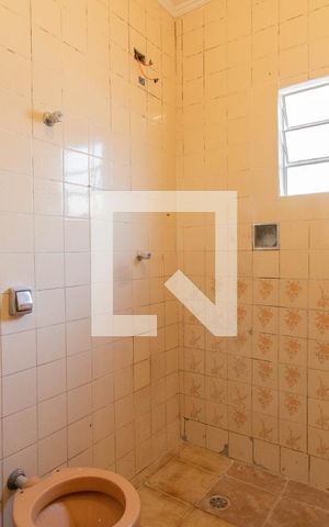 Casa à venda com 515m², 2 quartos e 3 vagas Casa à venda com 515m², 2 quartos e 3 vagasBanheiro