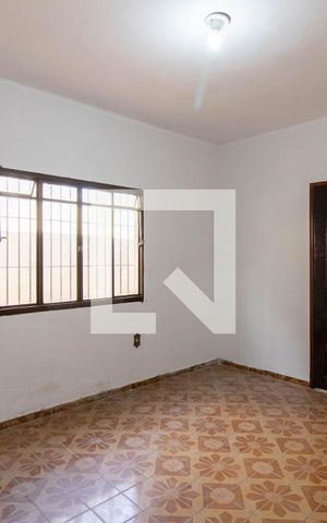 Casa à venda com 515m², 2 quartos e 3 vagas Casa à venda com 515m², 2 quartos e 3 vagasSala