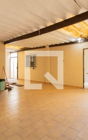 Casa à venda com 515m², 2 quartos e 3 vagas Casa à venda com 515m², 2 quartos e 3 vagasÁrea Externa