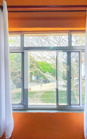 Casa à venda com 260m², 2 quartos e sem vaga Casa à venda com 260m², 2 quartos e sem vagaSala