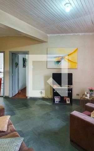Casa à venda com 260m², 2 quartos e sem vaga Casa à venda com 260m², 2 quartos e sem vagaSala
