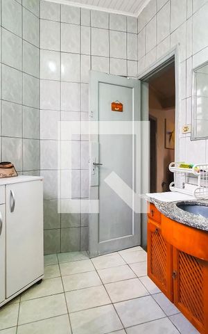 Casa à venda com 260m², 2 quartos e sem vaga Casa à venda com 260m², 2 quartos e sem vagaBanheiro