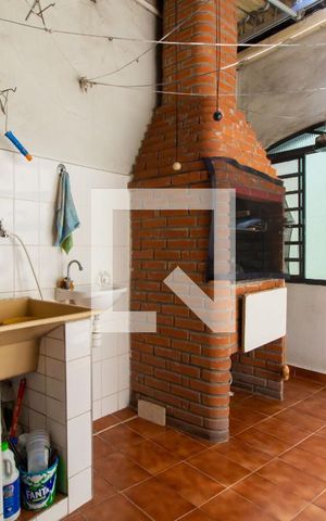 Casa à venda com 205m², 5 quartos e 2 vagas Casa à venda com 205m², 5 quartos e 2 vagasÁrea de Serviço 2