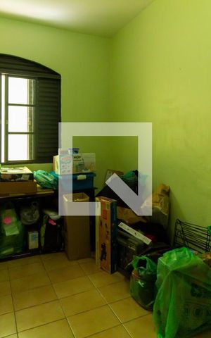 Casa à venda com 205m², 5 quartos e 2 vagas Casa à venda com 205m², 5 quartos e 2 vagasQuarto 1