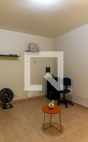 Casa à venda com 205m², 5 quartos e 2 vagas Casa à venda com 205m², 5 quartos e 2 vagasSala 1