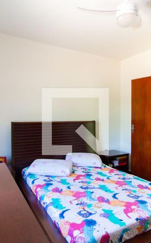 Casa à venda com 205m², 5 quartos e 2 vagas Casa à venda com 205m², 5 quartos e 2 vagasSuíte