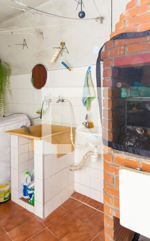 Casa à venda com 205m², 5 quartos e 2 vagas Casa à venda com 205m², 5 quartos e 2 vagasÁrea de Serviço 2