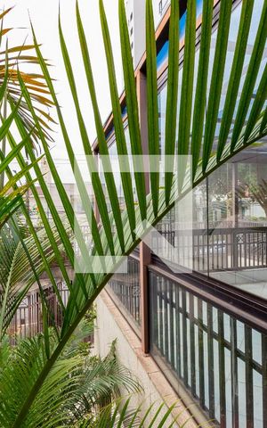 Casa à venda com 245m², 5 quartos e 5 vagas Casa à venda com 245m², 5 quartos e 5 vagasVista da Suíte Master
