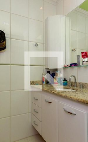 Casa à venda com 245m², 5 quartos e 5 vagas Casa à venda com 245m², 5 quartos e 5 vagasBanheiro - Suíte Master