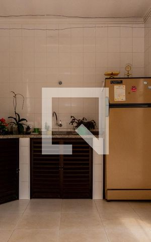 Casa à venda com 245m², 5 quartos e 5 vagas Casa à venda com 245m², 5 quartos e 5 vagasChurrasqueira