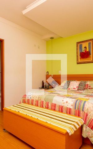 Casa à venda com 245m², 5 quartos e 5 vagas Casa à venda com 245m², 5 quartos e 5 vagasSuíte Master