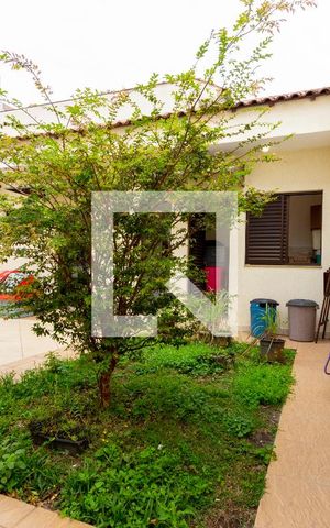 Casa à venda com 245m², 5 quartos e 5 vagas Casa à venda com 245m², 5 quartos e 5 vagasJardim