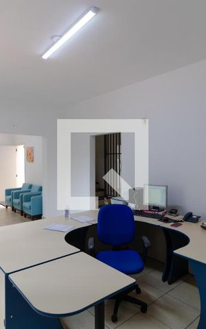 Casa à venda com 175m², 4 quartos e 4 vagas Casa à venda com 175m², 4 quartos e 4 vagasSala 01