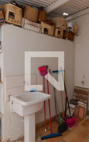 Casa à venda com 175m², 4 quartos e 4 vagas Casa à venda com 175m², 4 quartos e 4 vagasÁrea de Serviço