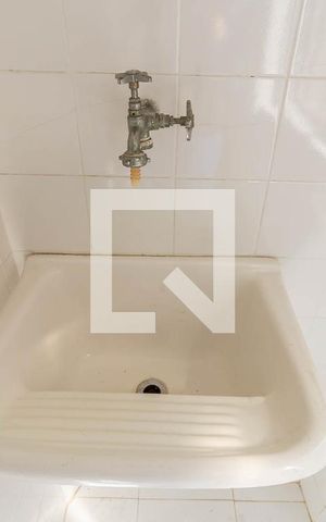 Apartamento à venda com 74m², 2 quartos e sem vaga Apartamento à venda com 74m², 2 quartos e sem vagaLavanderia