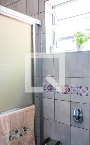 Casa à venda com 250m², 3 quartos e 3 vagas Casa à venda com 250m², 3 quartos e 3 vagasBanheiro da Suíte 2