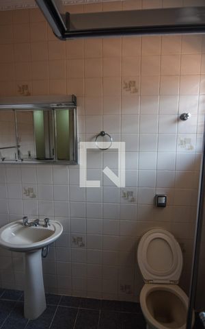 Casa para alugar com 150m², 3 quartos e 2 vagas Casa para alugar com 150m², 3 quartos e 2 vagasBanheiro
