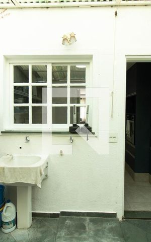 Casa de condomínio para alugar com 90m², 2 quartos e 2 vagas Casa de condomínio para alugar com 90m², 2 quartos e 2 vagasÁrea de Serviço