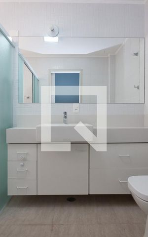 Apartamento à venda com 133m², 2 quartos e 1 vaga Apartamento à venda com 133m², 2 quartos e 1 vagaBanheiro