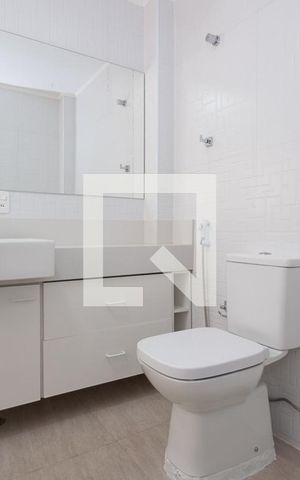 Apartamento à venda com 133m², 2 quartos e 1 vaga Apartamento à venda com 133m², 2 quartos e 1 vagaBanheiro