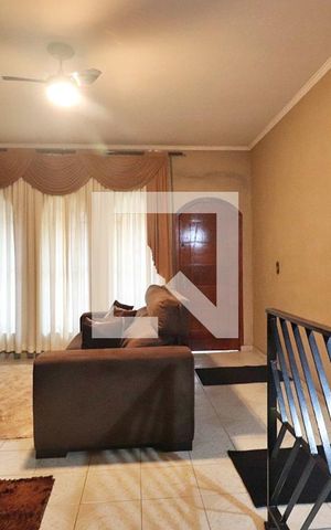 Casa à venda com 395m², 4 quartos e 1 vagaSala