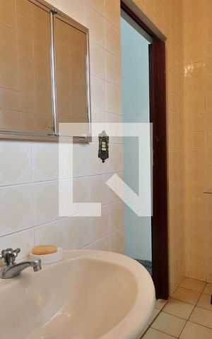 Casa à venda com 395m², 4 quartos e 1 vagaBanheiro da Suíte