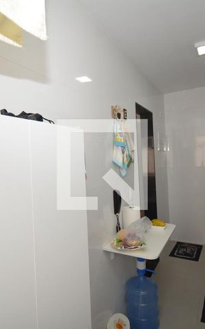 Apartamento à venda com 61m², 2 quartos e sem vagaCozinha e Área de Serviço