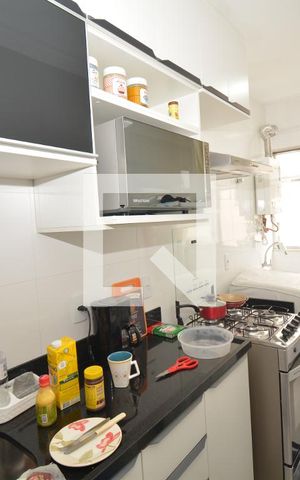 Apartamento à venda com 61m², 2 quartos e sem vagaCozinha e Área de Serviço - Armários