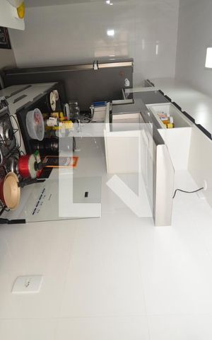 Apartamento à venda com 61m², 2 quartos e sem vagaCozinha e Área de Serviço