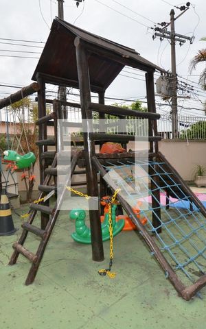Apartamento à venda com 61m², 2 quartos e sem vagaÁrea Comum - Playground