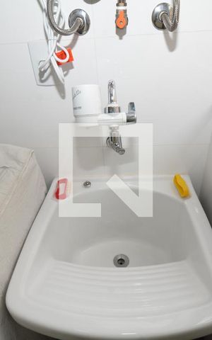 Apartamento à venda com 61m², 2 quartos e sem vagaCozinha e Área de Serviço