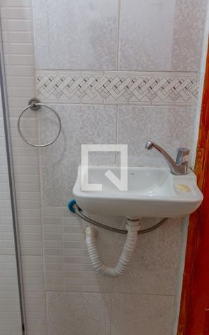 Casa à venda com 366m², 4 quartos e 2 vagas Casa à venda com 366m², 4 quartos e 2 vagasBanheiro Social