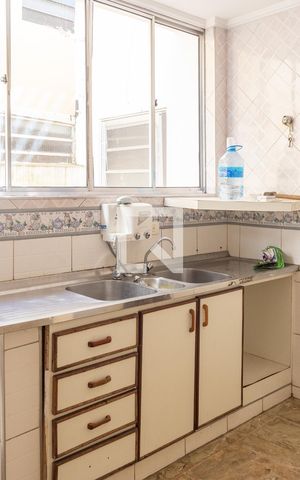 Casa à venda com 366m², 4 quartos e 2 vagas Casa à venda com 366m², 4 quartos e 2 vagasCozinha